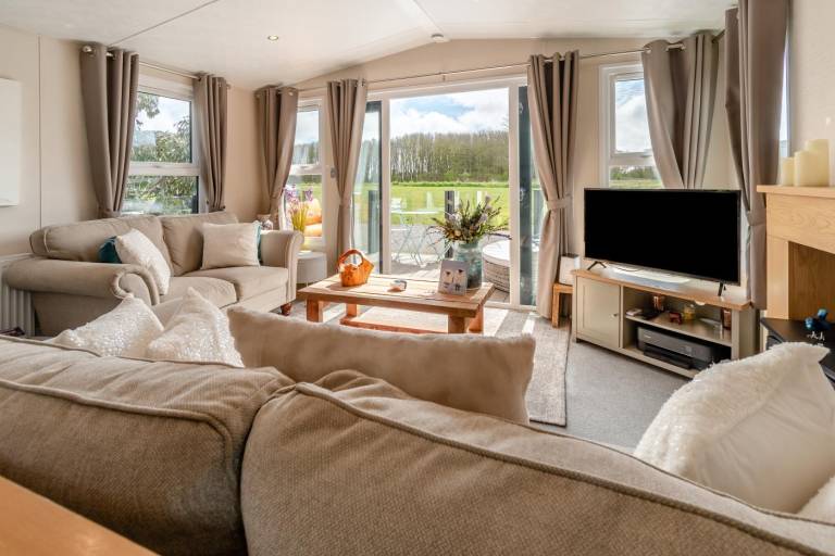 Fully equipped lodge with garden & jacuzzi | Beach nearby | Pets allowed — photo 3