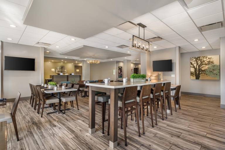 Holiday Inn Knoxville N - Merchant Drive By IHG — photo 3