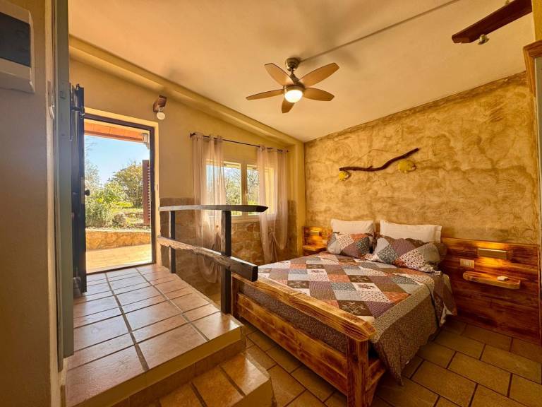 Farmhouse "Volpe" with Shared Pool, Private Terrace & Wi-Fi — photo 4