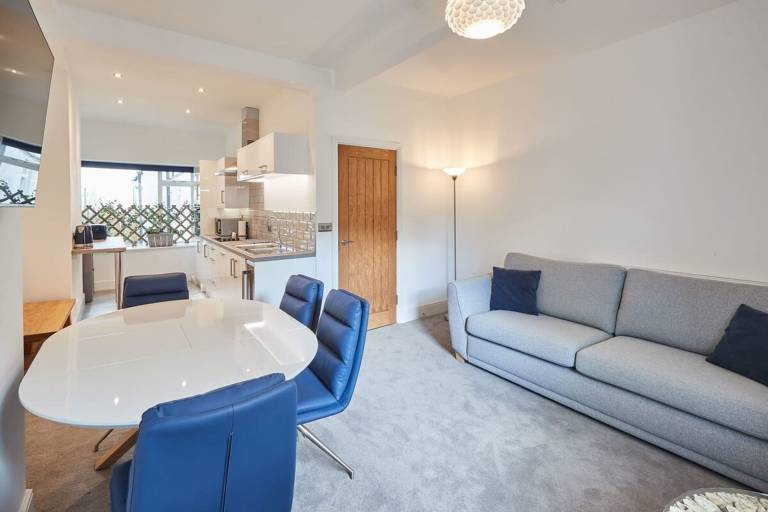 Host Stay Apartment 2 High Street in Caernarfon