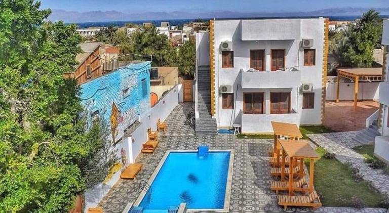 Rental apartment with pool in Dahab