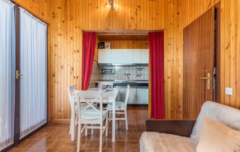 Nice holiday apartment with patio & fast internet | Sea view | Pets are welcome — photo 4