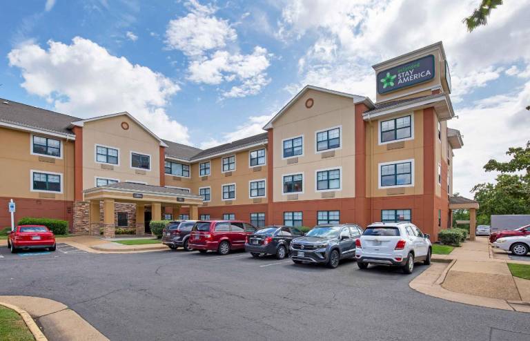 Extended Stay America Suites - Washington, D. C. - Alexandria - Landmark in Alexandria, VA