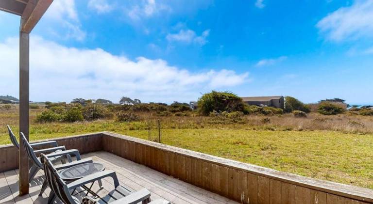 Spacious house with jacuzzi & pool | Beach nearby | Pets allowed in Sonoma, CA
