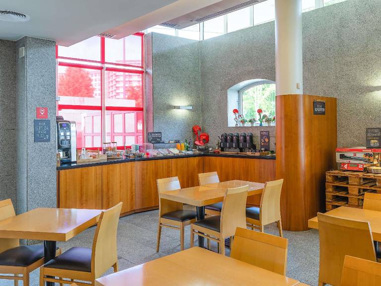 Ibis Guimaraes Centro Hotel — photo 3