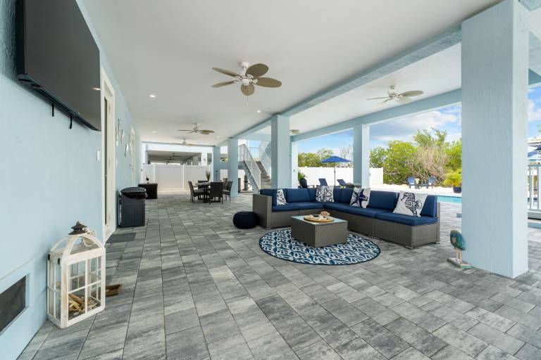 Family-oriented villa with yard, fast internet & BBQ | Sea view | Pet-friendly — photo 5