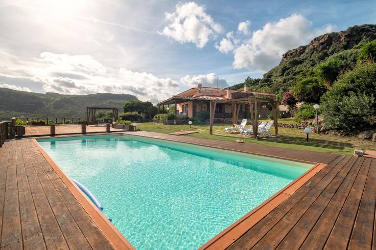 Villa 'Patrizia' with Sea View, Wi-Fi and Air Conditioning — photo 2