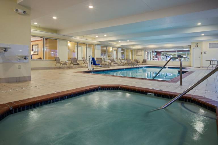 Holiday Inn Express & Suites Vandalia By IHG — photo 3
