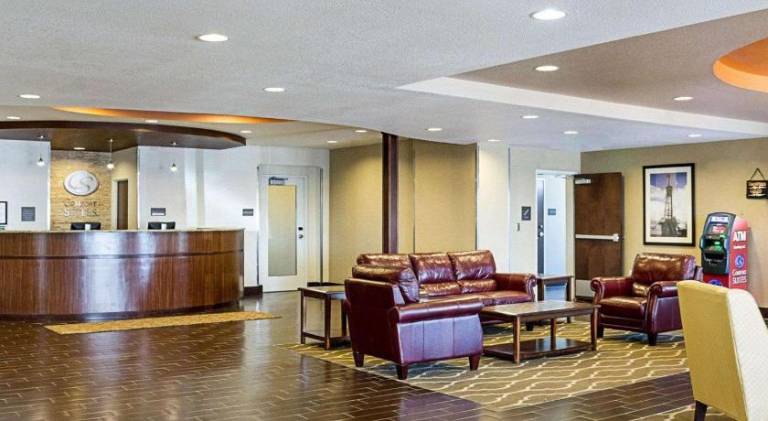Comfort Suites Minot South — photo 5