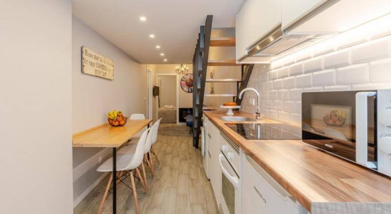 City Views Flats in Historic Porto by HostWise — photo 2