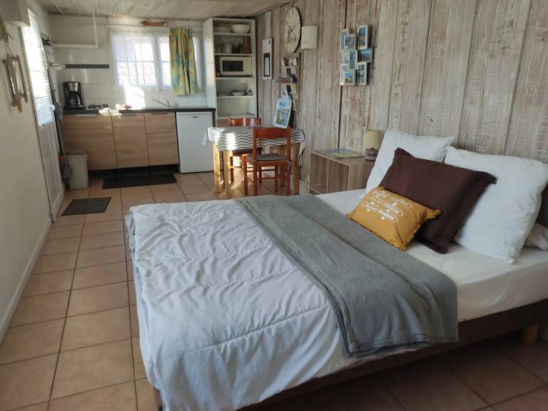 Les Cigales du Bassin in Gujan-Mestras: Private Fenced Garden, Pet-Friendly, Wi-Fi — photo 3