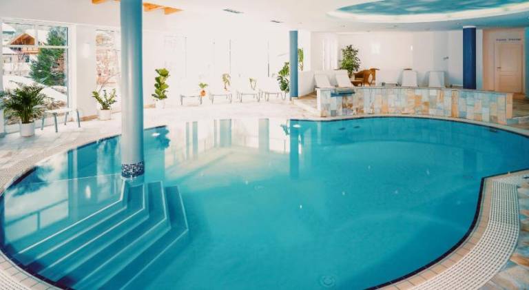 Beautiful serviced apartment with pool, garden & terrace | Close to the ski | Pets are welcome — photo 2