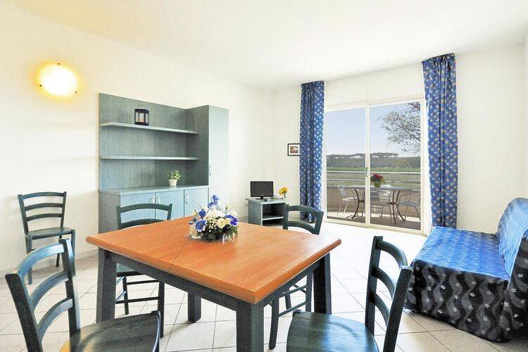 Family-oriented nice rental apartment with yard, sauna & pool | Dogs allowed — photo 3