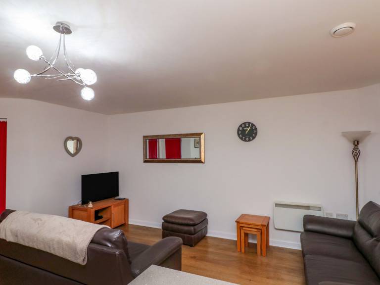 Fully equipped lovely cottage with terrace | Beach view | Pets allowed — photo 4
