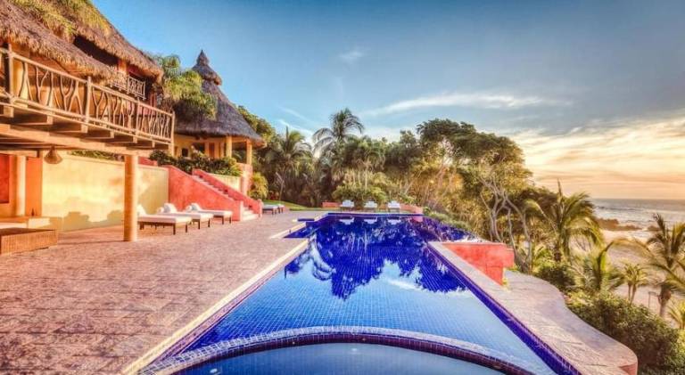 Lovely villa with pool & jacuzzi | Pets are welcome — photo 2