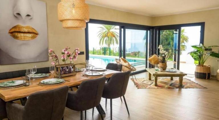 Villa with grill, private pool & garden | Good for workation — photo 3