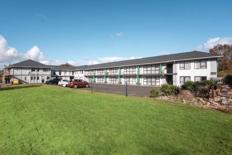 Motel Mangere Bridge