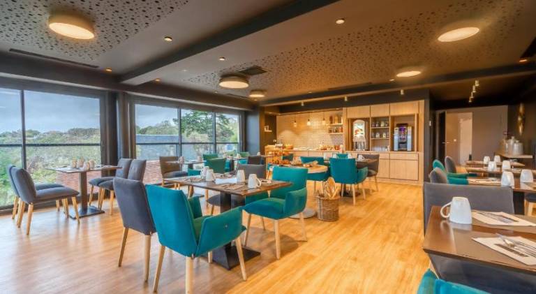 Logis Hotels - Le Belvedere - Hotel 2 etoiles et Restaurant — photo 3