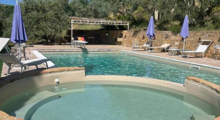 Apartment with terrace, pool & grill — photo 3