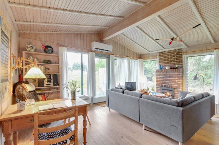 Vacation home with terrace — photo 2