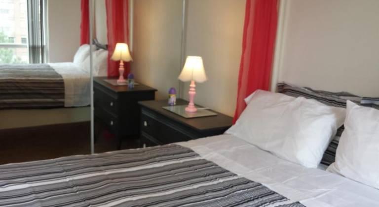 Holiday apartment with hot tub & pool | Pets are welcome in Mississauga, ON