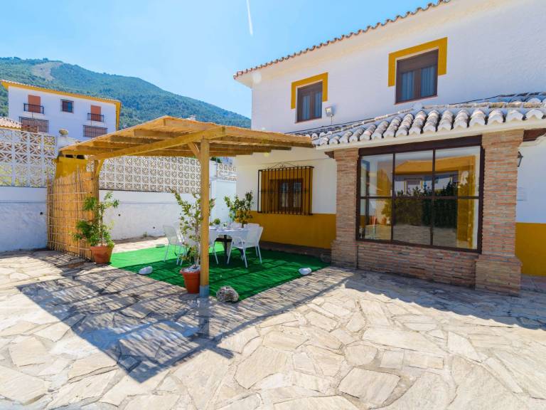 Ferienhaus in Alcaucín, Canillas de Aceituno f&uuml;r max. 7 Personen
