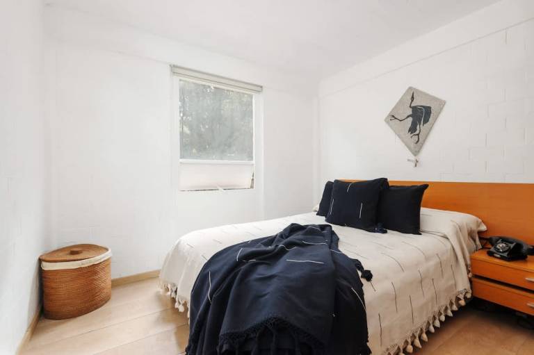 Maya Stylish 1 Bedroom Apartment