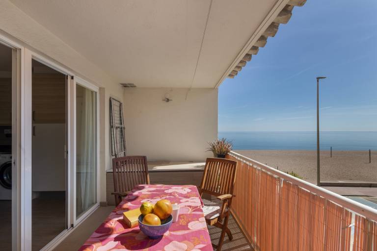 Fully equipped apartment with patio & fast internet | Sea view | Close to the beach | Pets are welcome in Begur