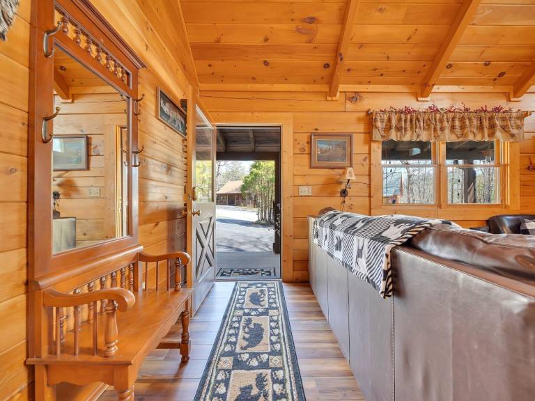 Cabin with private pool — photo 5