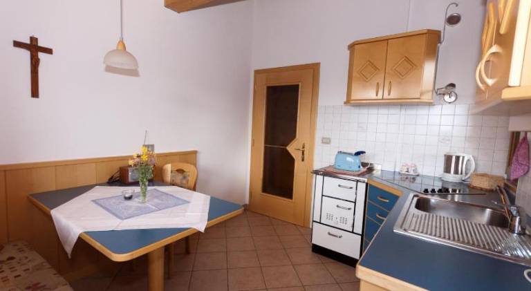 Holiday apartment with barbecue & garden — photo 5