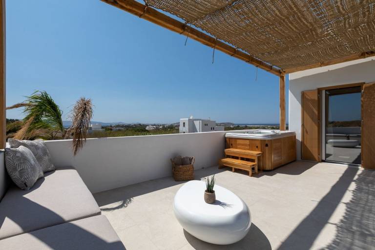 Children-friendly villa with terrace, yard & private pool | Beach view | Dogs allowed — photo 2