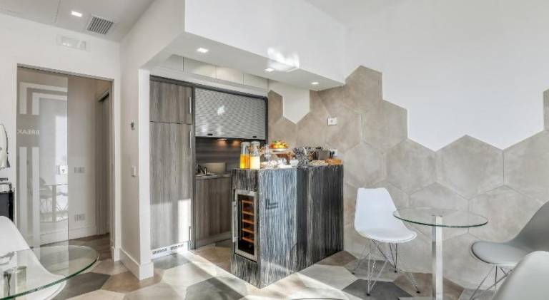 Gallery Suite — photo 2