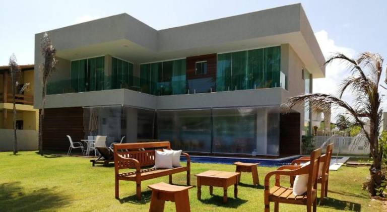 Pleasant vacation home with pool | Pet-friendly — photo 2