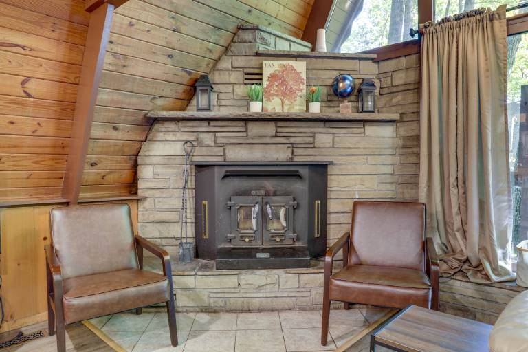 Cabin w/ Hot Tub: 2 Mi to Downtown Gatlinburg! — photo 5
