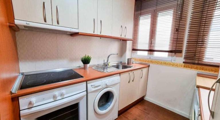 Apartment | Next to Cathedral-Basilica of Our Lady of the Pillar | Suitable for remote work | Pets are welcome — photo 3