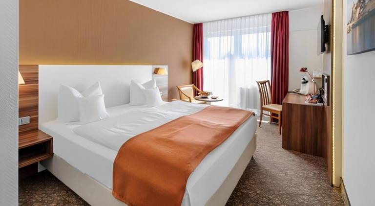 Mercure Hotel Regensburg — photo 2