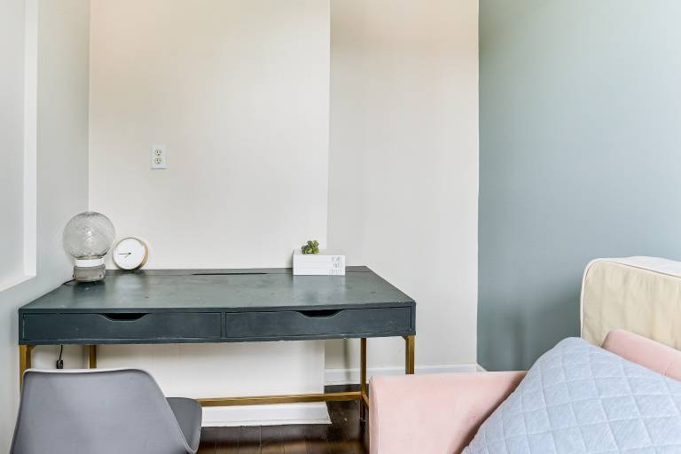 Explore & Work! Stylish Washington Heights Duplex — photo 3