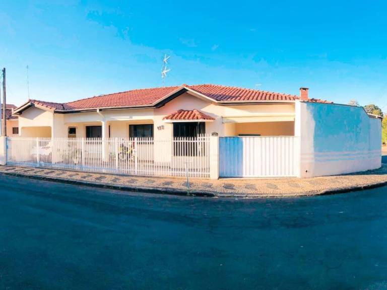 Casa  Águas de Lindóia