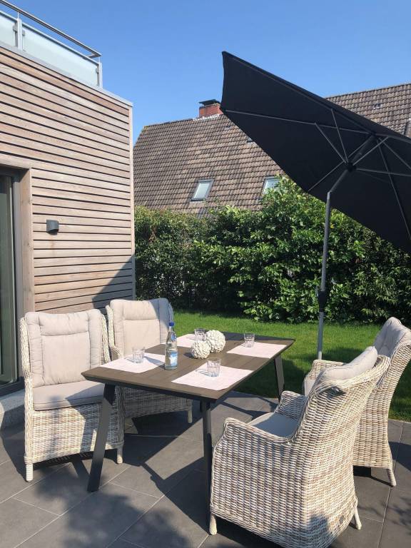 Holiday apartment with terrace & garden — photo 3