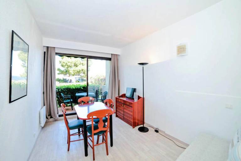 Pleasant holiday apartment with barbecue & terrace | Next to the beach | Pets are welcome — photo 4