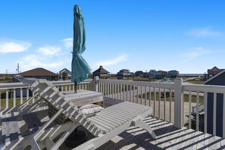 House with yard, pool & grill | Beach view — photo 5