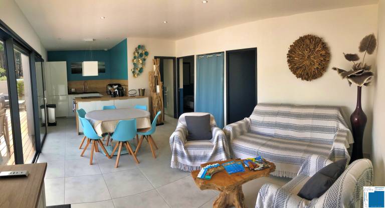 Child-friendly lovely villa with private pool, garden & patio | Pool view | Dogs allowed — photo 2