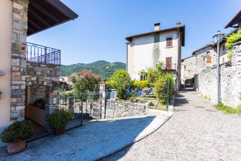 Ferienwohnung mit Hund in Vesio, 