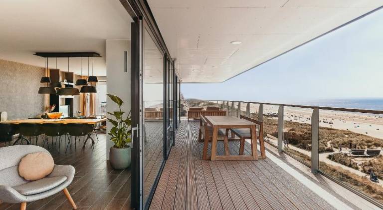 Rental apartment with patio — photo 4