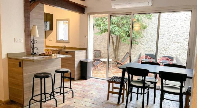 Fully equipped vacation home with yard | Next to the beach | Pets are welcome — photo 3