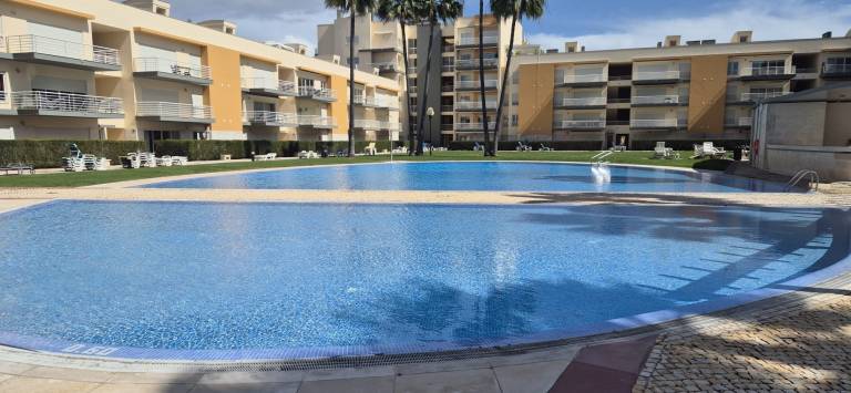 Holiday Home 'Brisa Do Mar Moura Beach' with Shared Pool, Shared Garden and Wi-Fi in Loulé