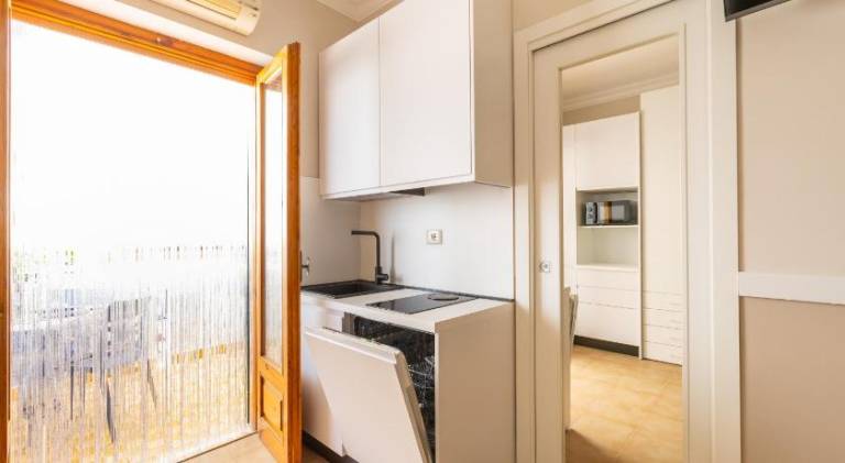 Holiday apartment with patio — photo 4