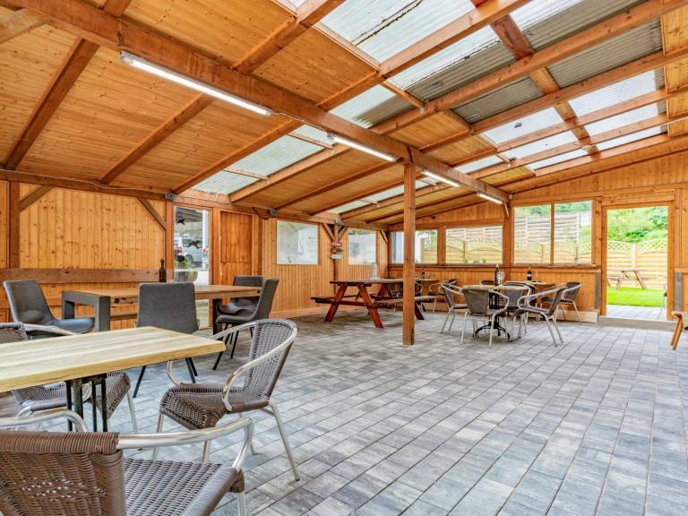 House with barbecue, patio & garden — photo 5
