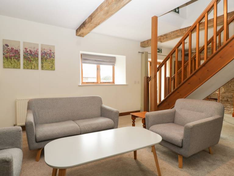 Family-oriented cottage with garden & jacuzzi | Pets are welcome — photo 5