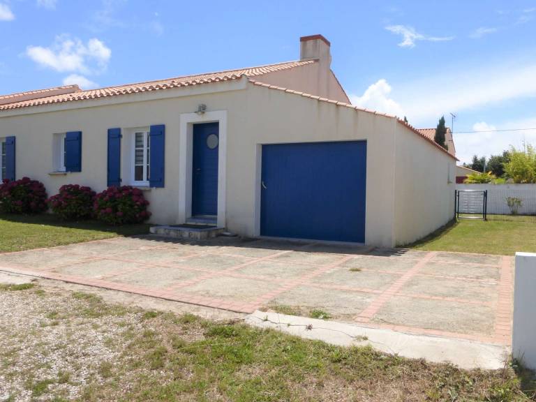 Vacation home with BBQ in Saint-Gilles-Croix-de-Vie
